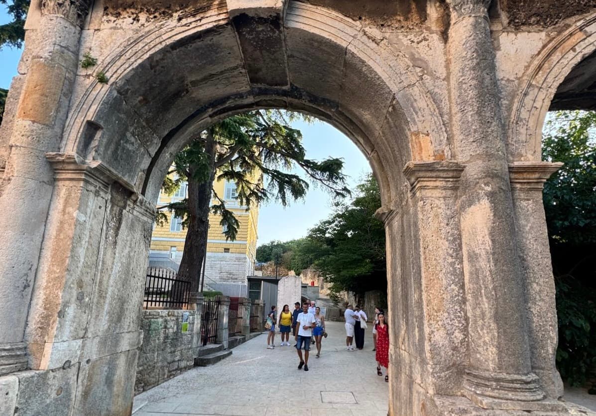 Pula: History & Local Life (4/8)