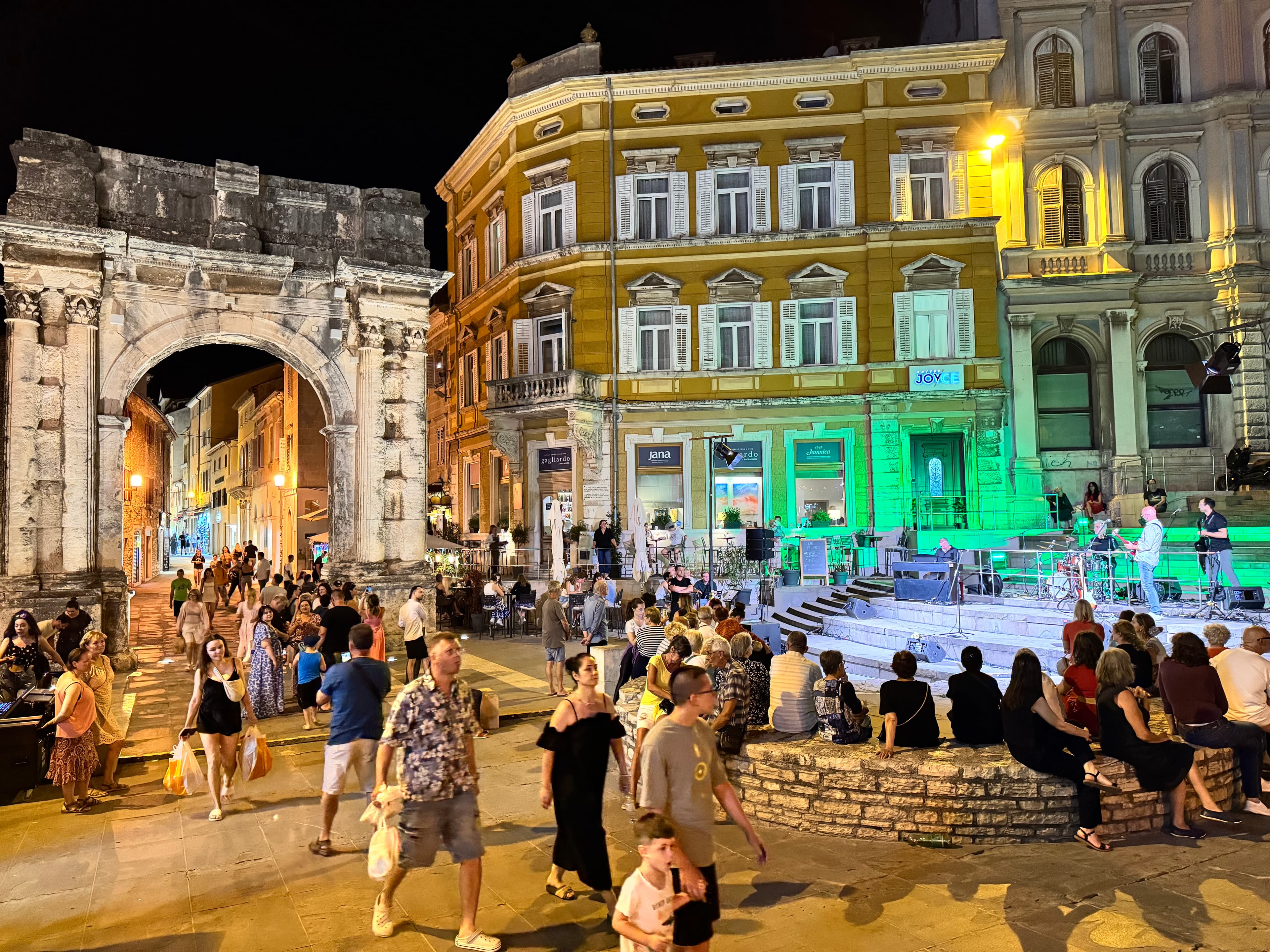 Pula: History & Local Life (12/16)
